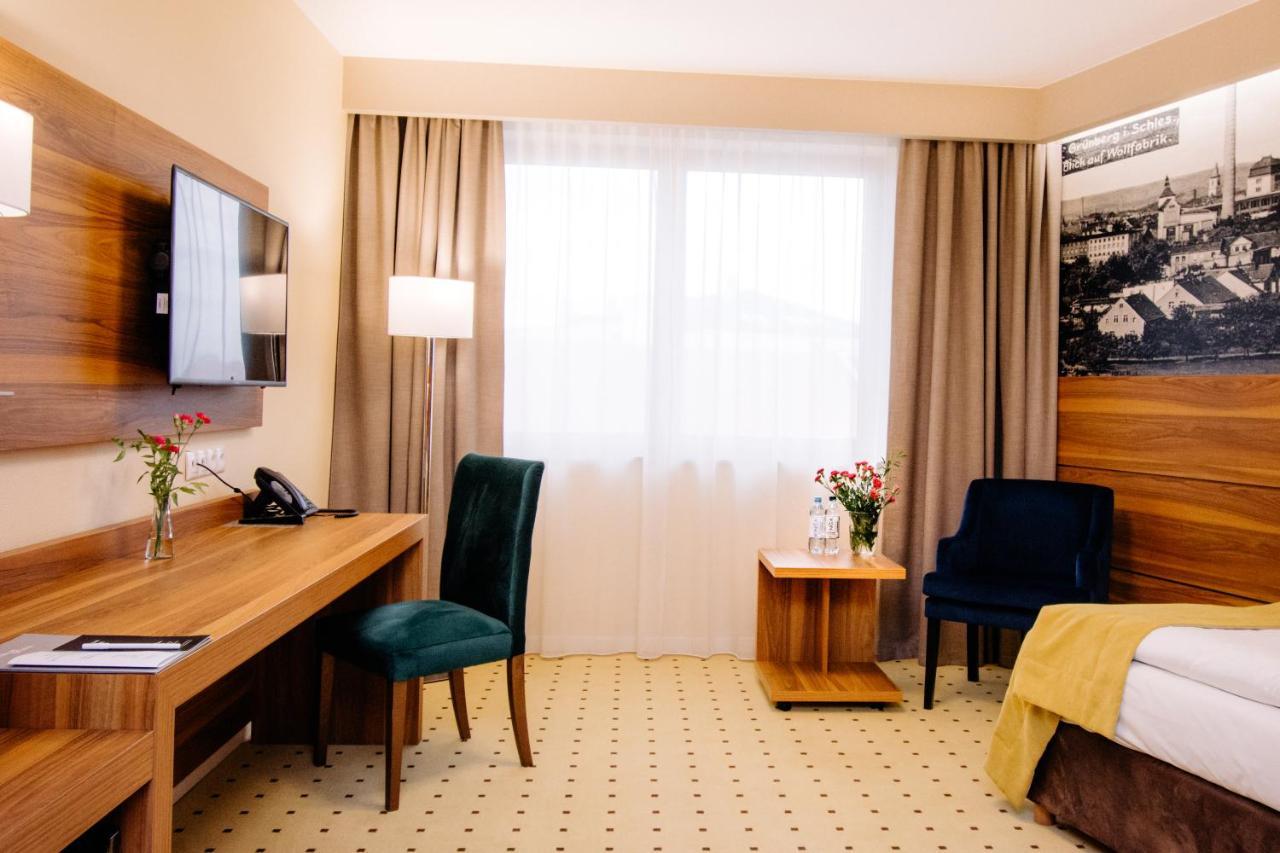 Ruben Hotel Zielona Gora 외부 사진