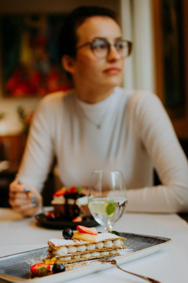 Ruben Hotel Zielona Gora 외부 사진