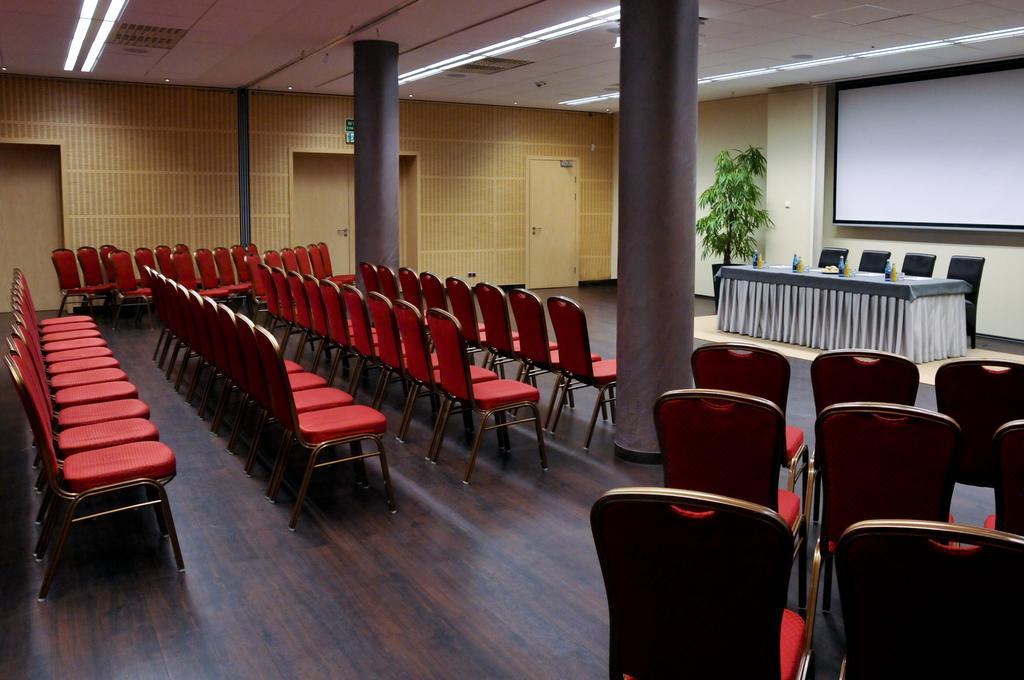 Ruben Hotel Zielona Gora 외부 사진